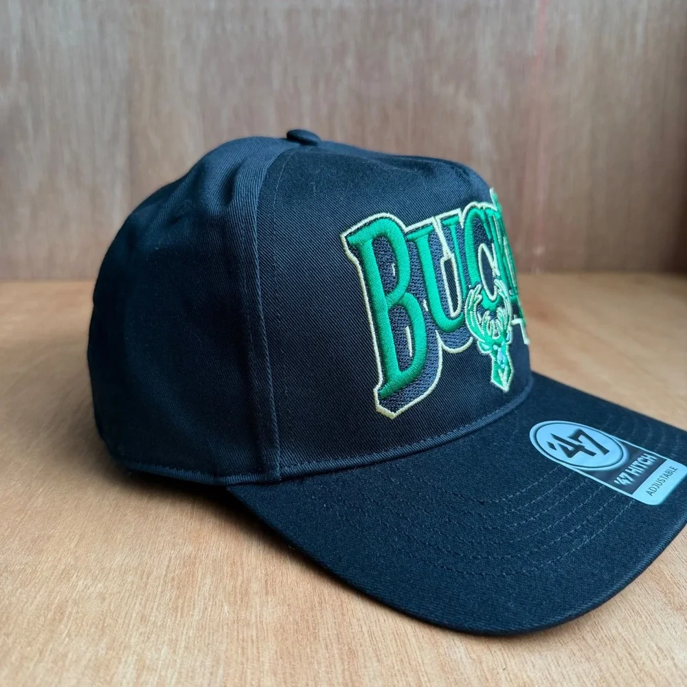 Milwaukee Bucks Snapback Hat Black NBA OSFM cap streetwear basketball trucker
